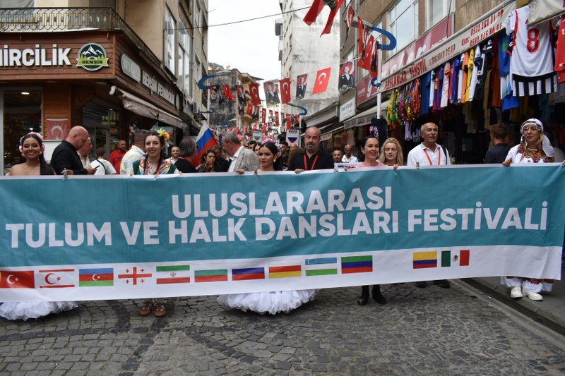 15. Tulum ve Halk Oyunları Festivali Pazar'da coşkuyla başladı