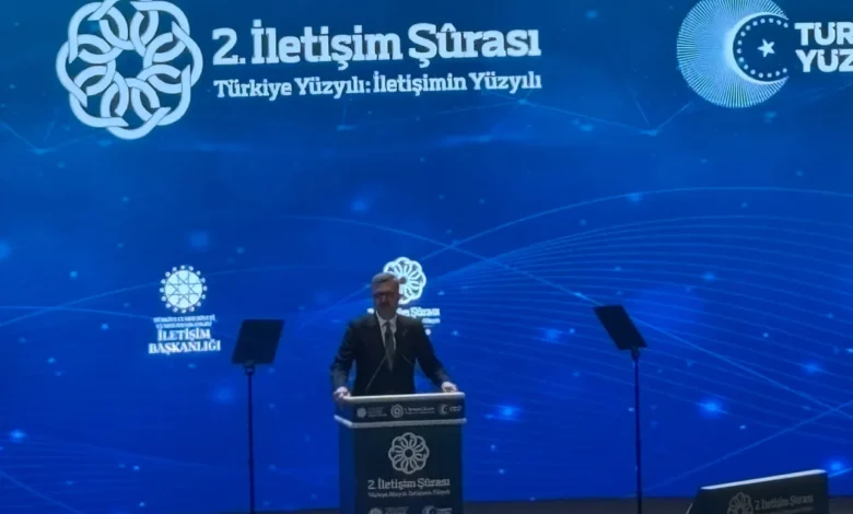 Burhanettin Duran: Dijital çağda öncelik nitelikli habercilik olmalı