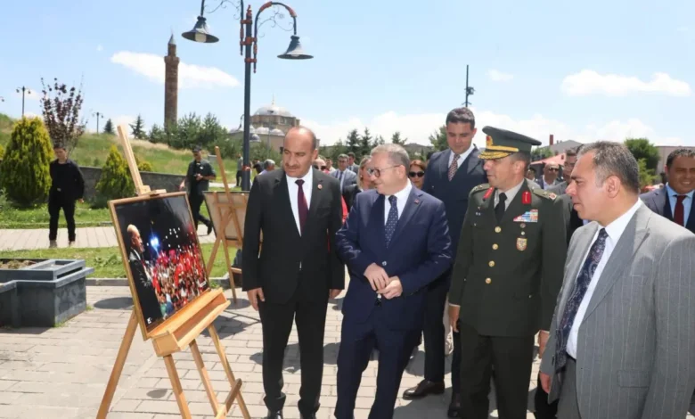 Kars'ta Şehitler ve Gaziler Anısına Resim ve Fotoğraf Sergisi açıldı