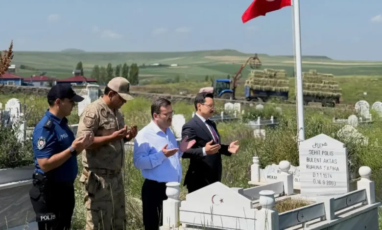 Kaymakam İsmail Demirtaş'tan 15 Temmuz'da Şehitlik ziyareti
