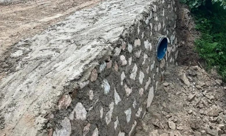 Kuzgun Köyü’nde kaza riski oluşturan menfez bir günde yenilendi