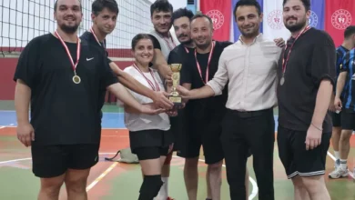 Tirebolu’da Çimen Dede Voleybol Turnuvası Sona Erdi