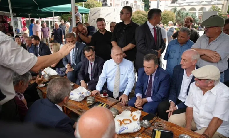 Zafer Partisi Genel Başkanı Ümit Özdağ Pazar'ı ziyaret etti