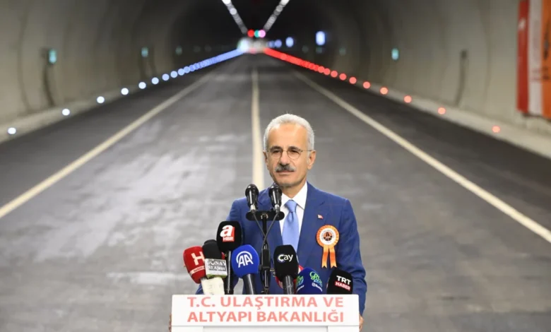 Bakan Uraloğlu: Çamlıhemşin Tüneli yıllık 772 milyon lira tasarruf sağlayacak