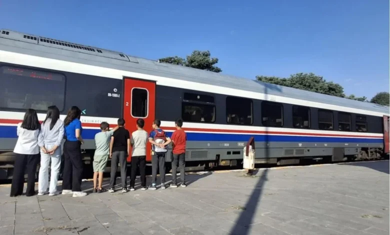 Çocuklar Kars-Akyaka Treniyle Doğayla Buluştu