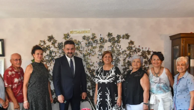 AKK Başkanı Yılmaz Uzat Elini Kültür Eğitim Dayanışma ve Yardımlaşma Derneği Yönetimi ile bir araya geldi