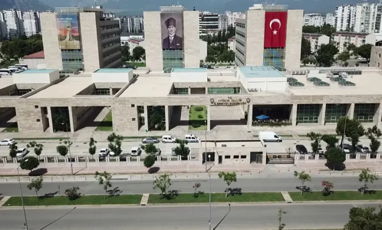 Antalya'da istihbarat iz sürdü, KOM operasyon yaptı!