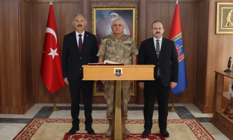 Arpaçay Kaymakamı ve Belediye Başkanından hayırlı olsun ziyareti