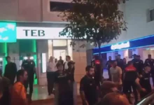 İzmir’de banka şubesinde 5 çalışanı rehin alan şüpheli teslim oldu