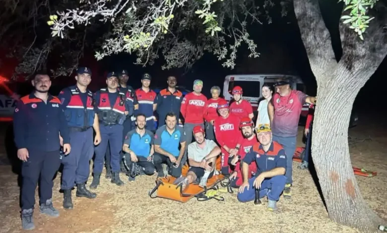 Kaş’ta Likya Yolu’nda mahsur kalan Rus turist kurtarıldı