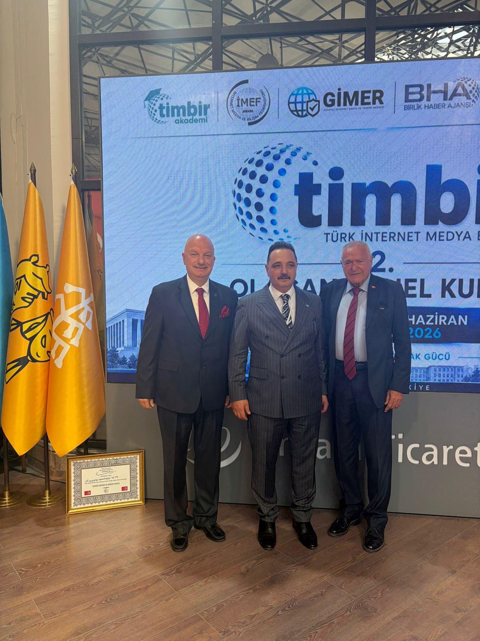 TÜSİAV'dan TİMBİR'e Üstün Hizmet ve Başarı Beratı
