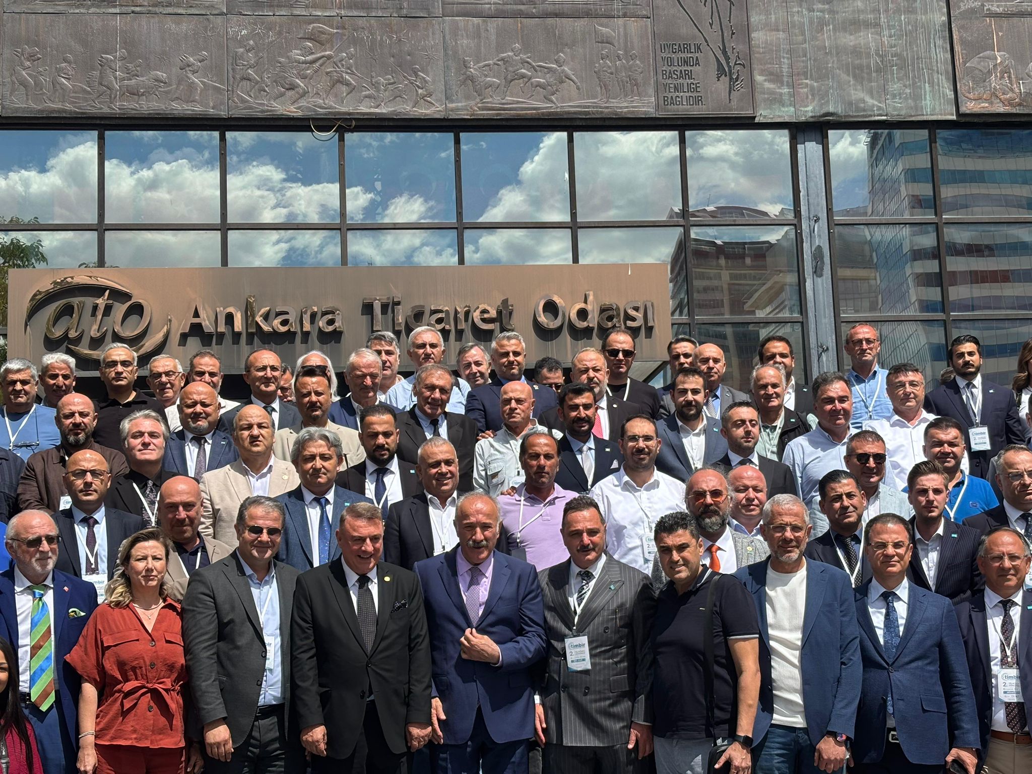 TÜSİAV'dan TİMBİR'e Üstün Hizmet ve Başarı Beratı
