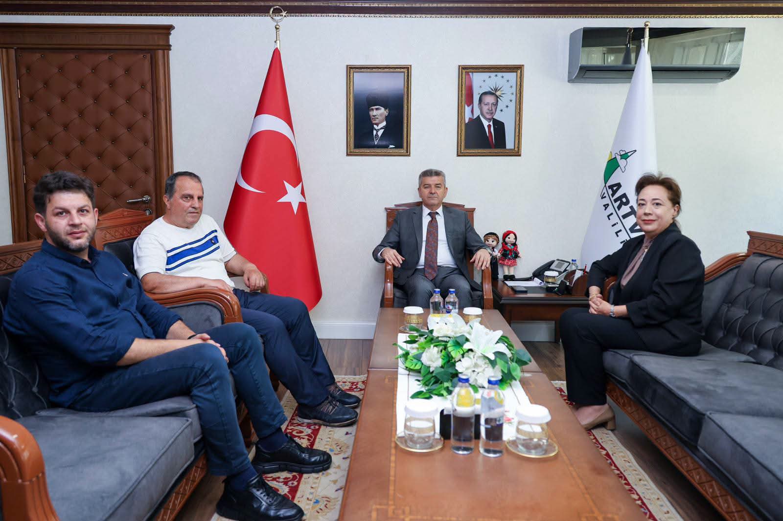 Artvin’de hayırsever iş insanı Atan’dan anlamlı bağış