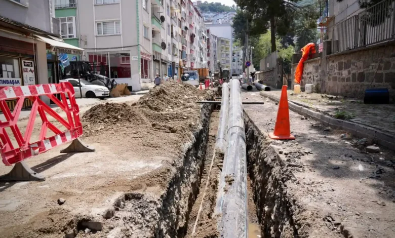 Astbesli borular yenileri ile değiştiriliyor