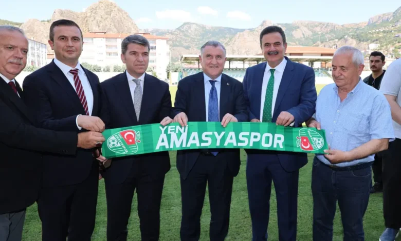 Bakan Osman Aşkın Bak, Amasya'da şehir stadını yerinde inceledi