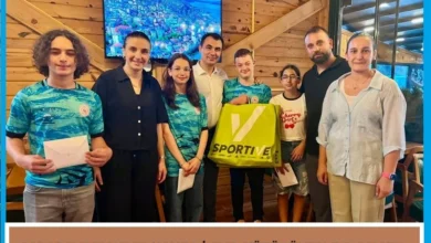 Kaymakam İnam, şampiyon yüzücülerle bir araya geldi