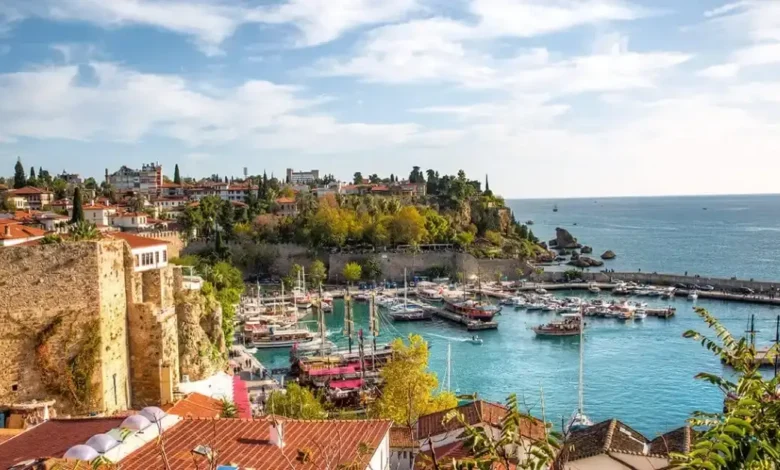 TÜİK verileri açıklandı: İkinci çeyrekte turizm geliri 15,9 milyar dolar
