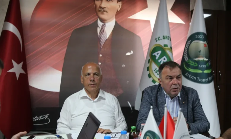 Artvin’de kestane balı 3 bin 500 lira oldu