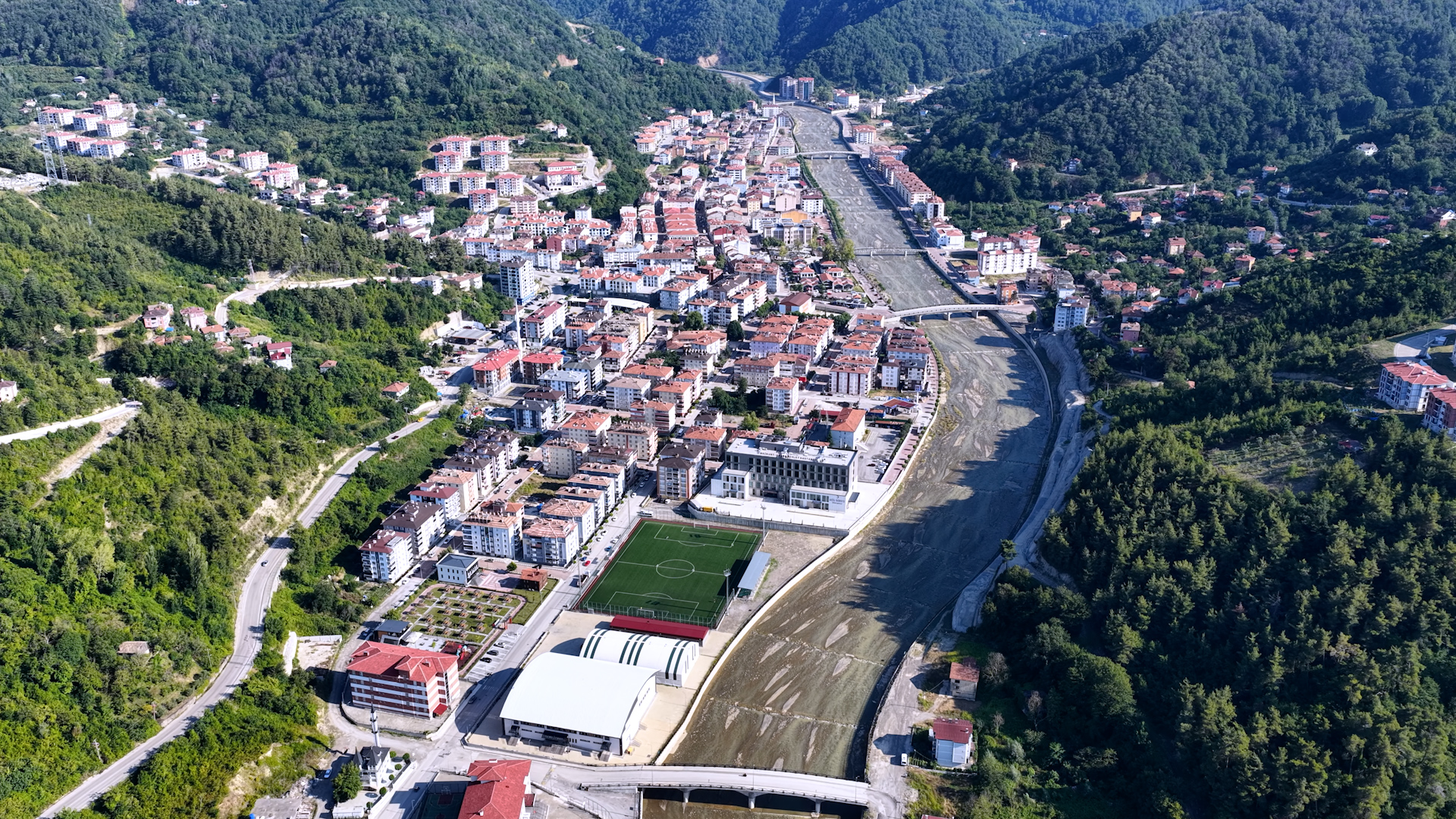 Bakan Kurum: Bir kez daha zoru başardık