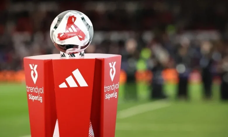 FIFA'dan Süper Lig ve alt lig ekiplerine transfer yaptırımı