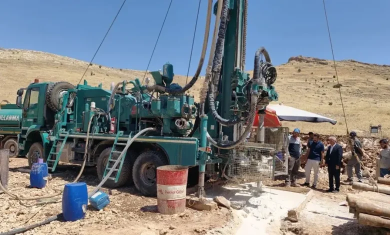 Gercüş’te köylerin ihtiyaçları için çalışmalar sürüyor