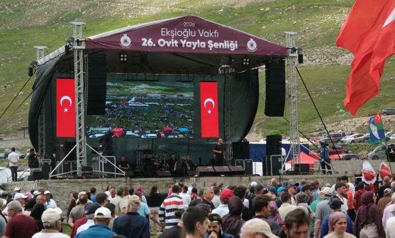 Ovit’te ilk gün coşkusu; Yaylada horon ve türkü şöleni