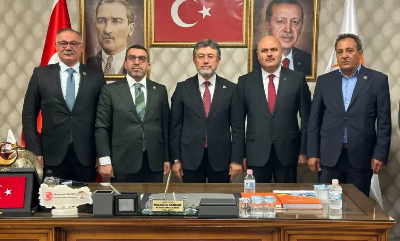 Tarım ve Orman Bakanı İbrahim Yumaklı AK Parti Kars İl Başkanlığını ziyaret etti