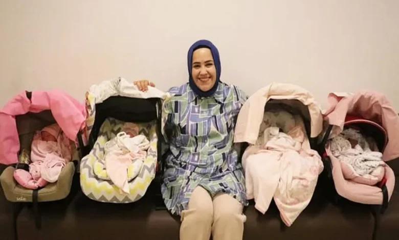 Kaş Kınık’ta ikinci çocuk bekleyen ailenin dördüzleri oldu!